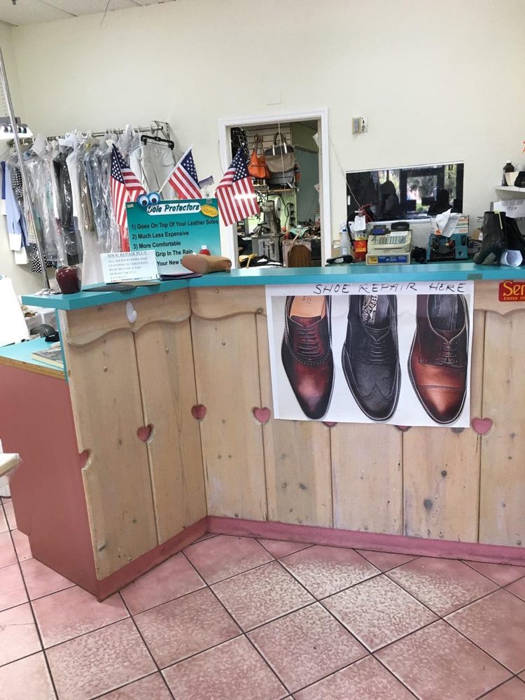 SHOE REPAIR PLUS Updated August 2024 12 Reviews 9786 Glades Rd