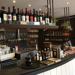 Como Burger - Inside beer & wine bar