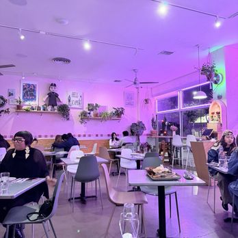Huarachis Taqueria - Cocktail Bars Near Me - Phoenix, Arizona
