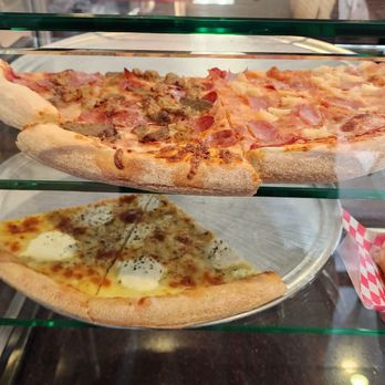 Victorinos Pizzeria  - Pizza by the Slice - Pizza Near Me - Chula Vista, California