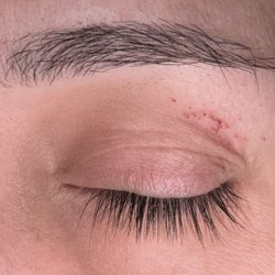 Jasmine's Eyebrow Threading