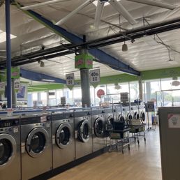 Washers for 40lbs loads. Honestly this is the cleanest well maintained laundry mat in the galaxy.