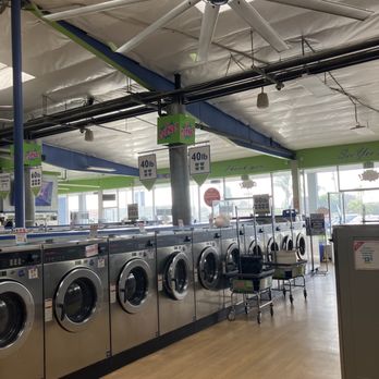 Coast Laundry - Washers for 40lbs loads. Honestly this is the cleanest well maintained laundry mat in the galaxy. - Laundromat Near Me - Hawthorne, California