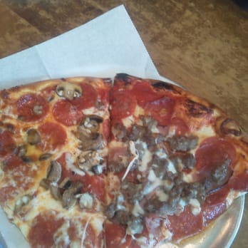 High Point Pizza - Huge slices. Four meat and pep mushroom - Pizza Near Me - Memphis, Tennessee High Point Pizza - Huge slices. Four meat and pep mushroom - Pizza Near Me - Memphis, Tennessee