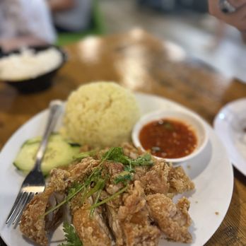 Hawker CO - RD1.Hainanse Chicken w.Rice (RD2.Fried Hainanse Chicken w.Rice - Noodles Near Me - Las Vegas, Nevada Hawker CO - RD1.Hainanse Chicken w.Rice (RD2.Fried Hainanse Chicken w.Rice - Noodles Near Me - Las Vegas, Nevada