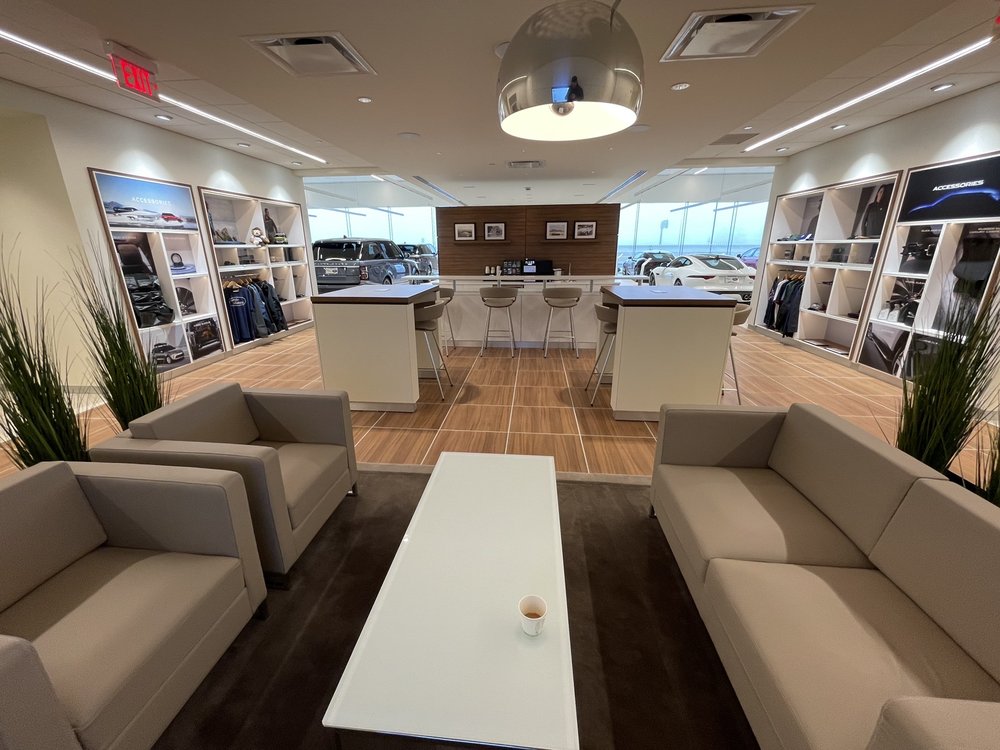 LAND ROVER CHESTERFIELD Updated September 2024 1 Jaguar Land Rover Way, Wildwood, Missouri