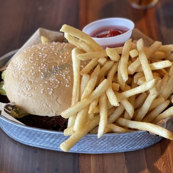 Lua Brewing - Vegan burger - Breweries Near Me - Des Moines, Iowa Lua Brewing - Vegan burger - Breweries Near Me - Des Moines, Iowa