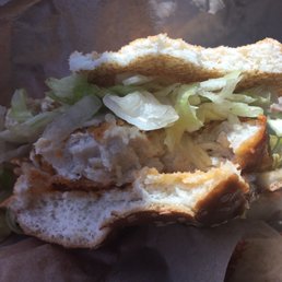 ows a sandwich with lettuce ows a sandwich with lettuce