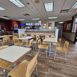 Wendy's - Inside