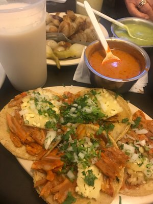 Tacos Manolo by null