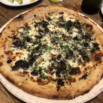 Siena Tavern - Truffle Mushroom pizza - Italian Near Me - Chicago, Illinois Siena Tavern - Truffle Mushroom pizza - Italian Near Me - Chicago, Illinois