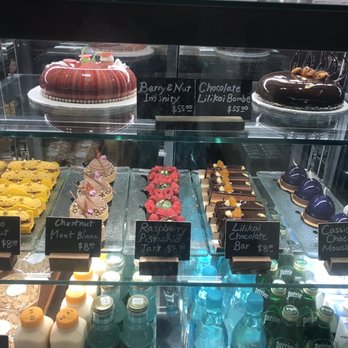Halekulani Bakery - Bakeries Near Me - Honolulu, Hawaii
