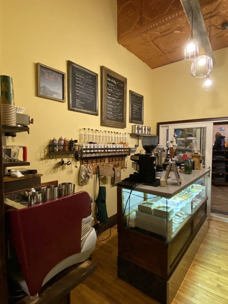 Hoppy Hound Coffee & dog bakery