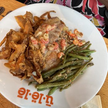 Ulele - Florida Pompano "Pallardy" (with sauce on side), crispy Carrot Ribbons, green beans - New American Near Me - Tampa, Florida Ulele - Florida Pompano "Pallardy" (with sauce on side), crispy Carrot Ribbons, green beans - New American Near Me - Tampa, Florida