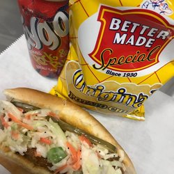General Dogs - Texas General - BBQ pulled pork, pickle slice and Mrs. General's Homemade Coleslaw!
