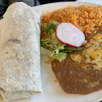 Isabel's Amor - Chili verde burrito lunch special. - Mexican Near Me - Gilbert, Arizona Isabel's Amor - Chili verde burrito lunch special. - Mexican Near Me - Gilbert, Arizona
