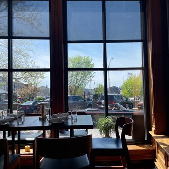 Bar & Board Bistro - Cocktail Bars Near Me - Newport, Rhode Island