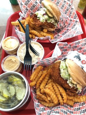 Howlin' Ray's Hot Chicken - Pasadena by null