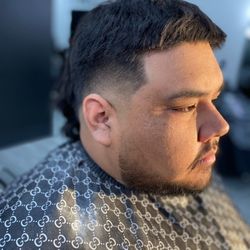 THE GENTLEMEN’S BARBERSHOP - Burst fade w/ mullet