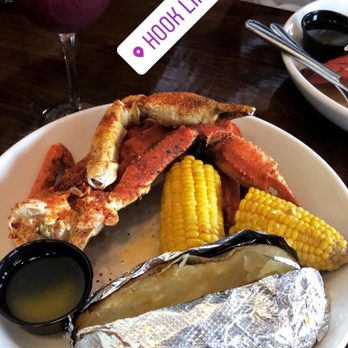 Hook Line & Schooner - Grilled Snow Crab Legs - American Near Me - Smyrna, Georgia