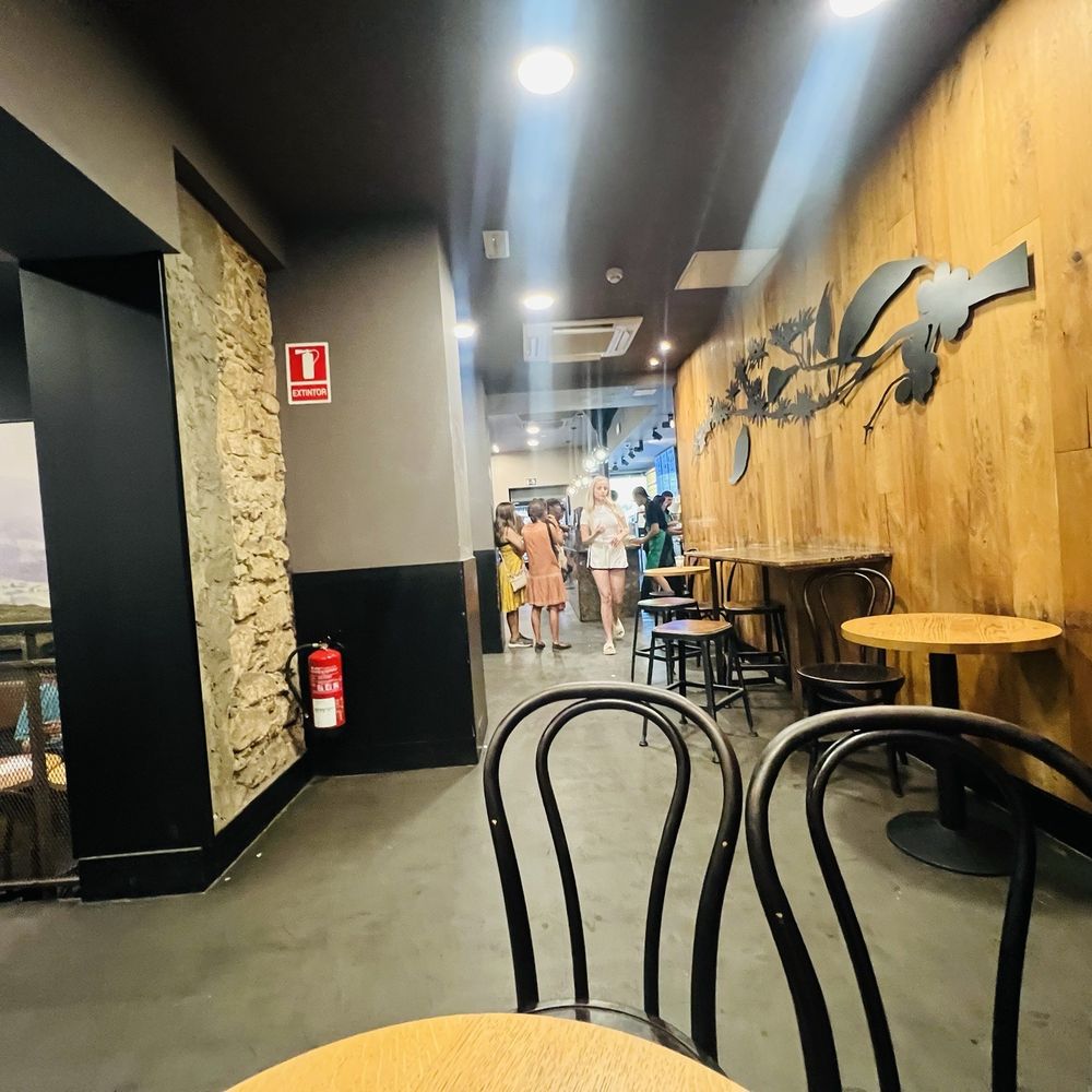 Starbucks - Coffee & Tea Near Me - Barcelona, B Starbucks - Coffee & Tea Near Me - Barcelona, B