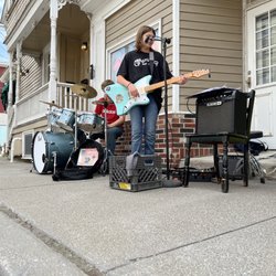 The Vintage Vu - Live music Sunday