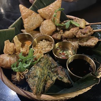 Siam Thai - Siam Platter 3/5 - Thai Near Me - Flushing, New York Siam Thai - Siam Platter 3/5 - Thai Near Me - Flushing, New York