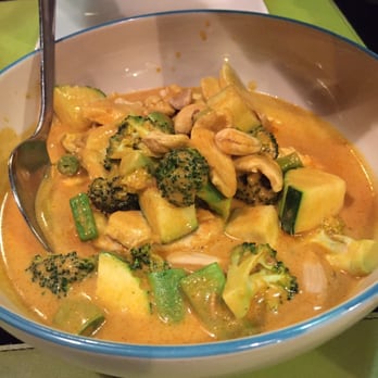 Petit Bangkok - Chicken curry Massaman - Thai Near Me - Barcelona, B