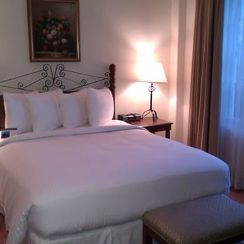 Casa Faena Miami Beach - Comfy clean bed. - Hotels Near Me - Miami Beach, Florida