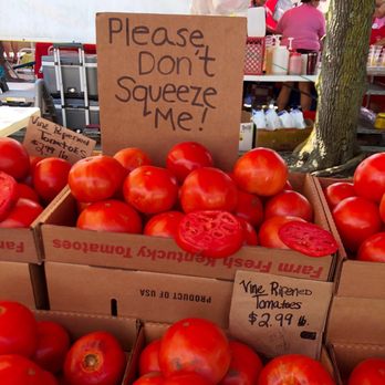 Wheaton French Market - HUGE Tomatoes - Farmers Market Near Me - Wheaton, Illinois
