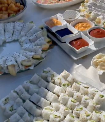 Mariscos y Sushi Los Tomateros by null