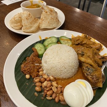 Ipoh Kopitiam - Nasi Lemak & Roti with curry dip - Malaysian Near Me - Alhambra, California