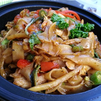 Asian Thai Kitchen - drunken noodles with chicken - Food Delivery Services Near Me - Miami, Florida