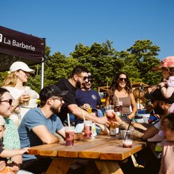 Québec Aventure Tours - Location - Food and drinks at La Barberie