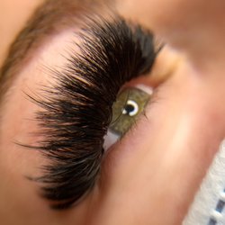 Mega volume wispy lashes