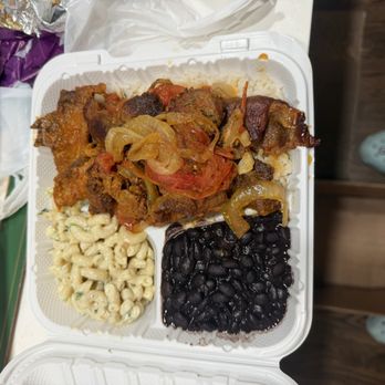 Perla de Oriente Panderia - Carne adobada - Bakeries Near Me - Peekskill, New York