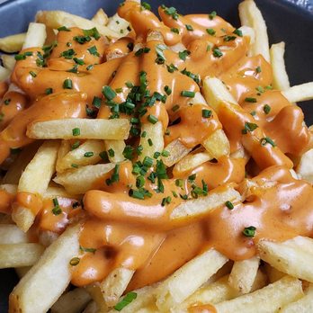 Dirty Bones - Carnaby Street - Cheesy Truffle Fries - Cocktail Bars Near Me - London, XGL