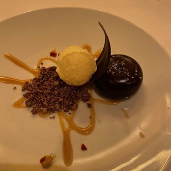 Michael Mina - Chocolate dessert - New American Near Me - Las Vegas, Nevada