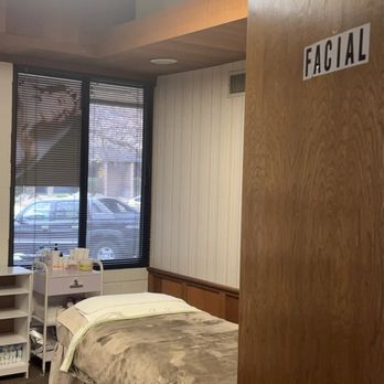 Desert Glow Spa - Facial room - Massage Near Me - Clovis, California Desert Glow Spa - Facial room - Massage Near Me - Clovis, California