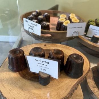 brown bag cookies - flavored Classic Canelé - Desserts Near Me - Los Angeles, California brown bag cookies - flavored Classic Canelé - Desserts Near Me - Los Angeles, California