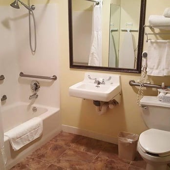 Horse Creek Inn - Handicap accessible bathroom - Hotels Near Me - Mc Cook, Nebraska Horse Creek Inn - Handicap accessible bathroom - Hotels Near Me - Mc Cook, Nebraska