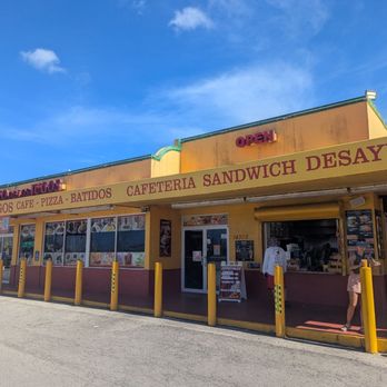 El Palacio De Los Jugos - Outside - Cuban Near Me - Miami, Florida