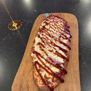 Par 3 - Bbq chicken flatbread - Mini Golf Near Me - Newport, Kentucky