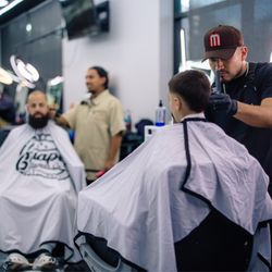 Guapos Barber