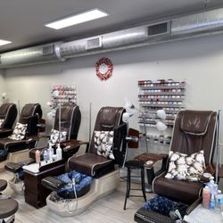 Nineteen Nail & Spa