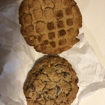 Mendocino Cookie Co - Bakeries Near Me - Fort Bragg, California