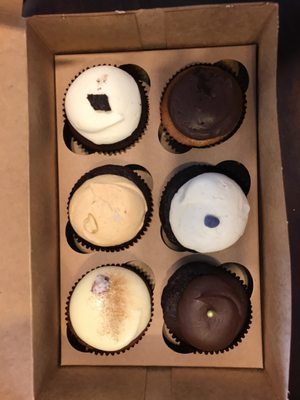 Red Velvet Cupcakery by null