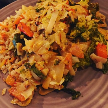 Paradiset - Vegansk wok! Gott! - Food Court Near Me - Stockholm, Alberta