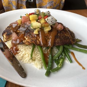 Crow's Nest Restaurant & Marina - Blackened redfish with rice and green beans. - Seafood Near Me - Venice, Florida Crow's Nest Restaurant & Marina - Blackened redfish with rice and green beans. - Seafood Near Me - Venice, Florida
