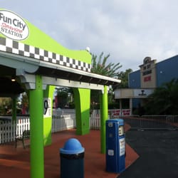 Sam's Fun City - Looks clean from the outside.